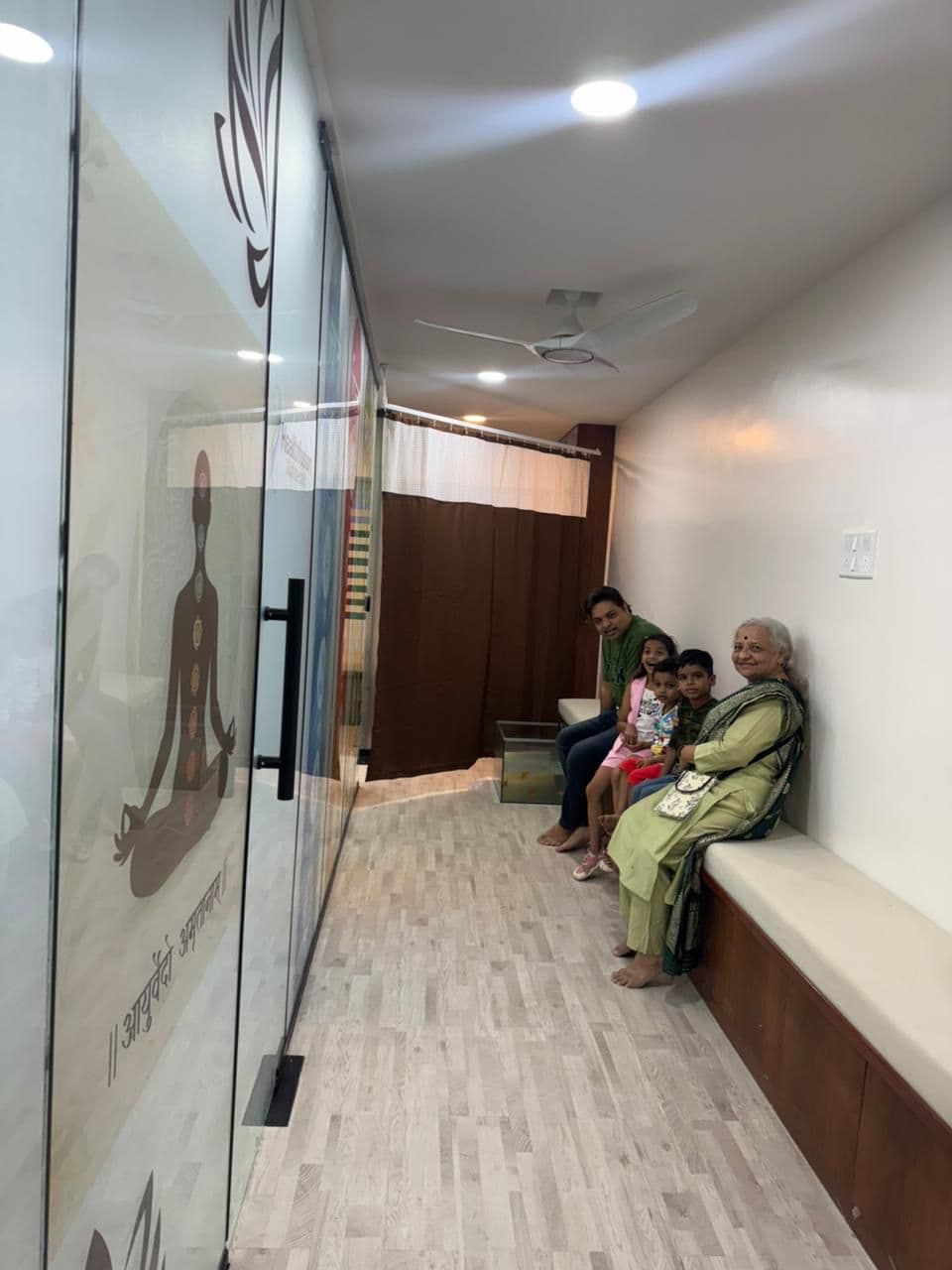 AyuMed Clinic Reception